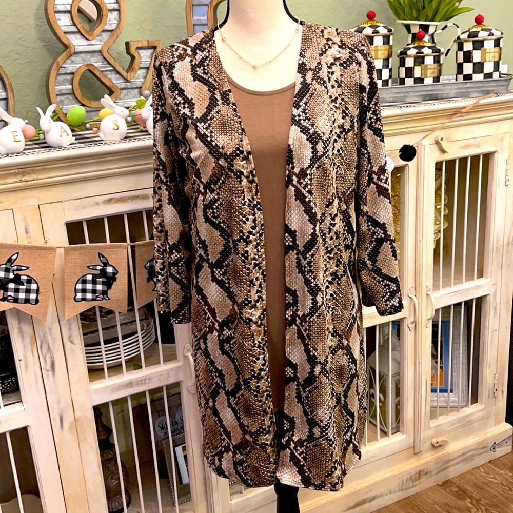 Snakeskin duster with 3/4 sleeves!